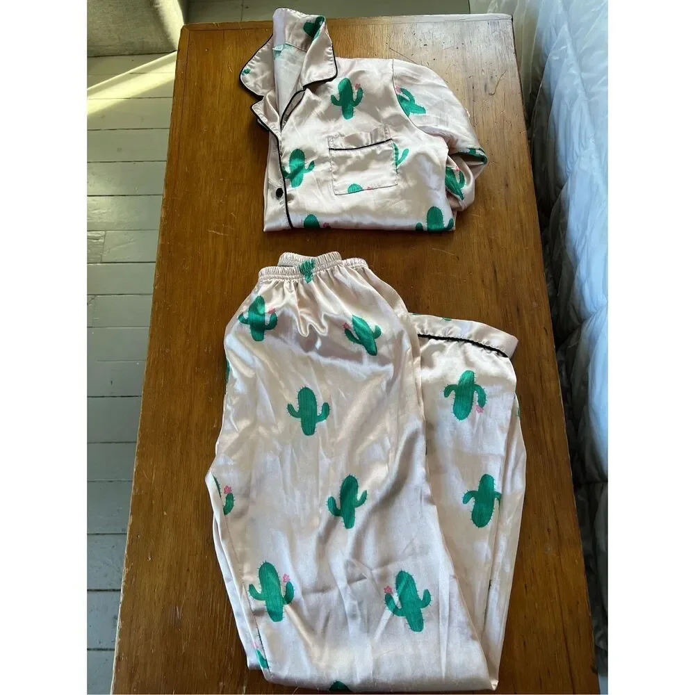 SHEIN girls light pink and green cactus print satin pajamas L